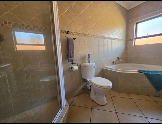 2 BEDROOM TOWNHOUSE FOR SALE IN GENL ALBERTS PARK